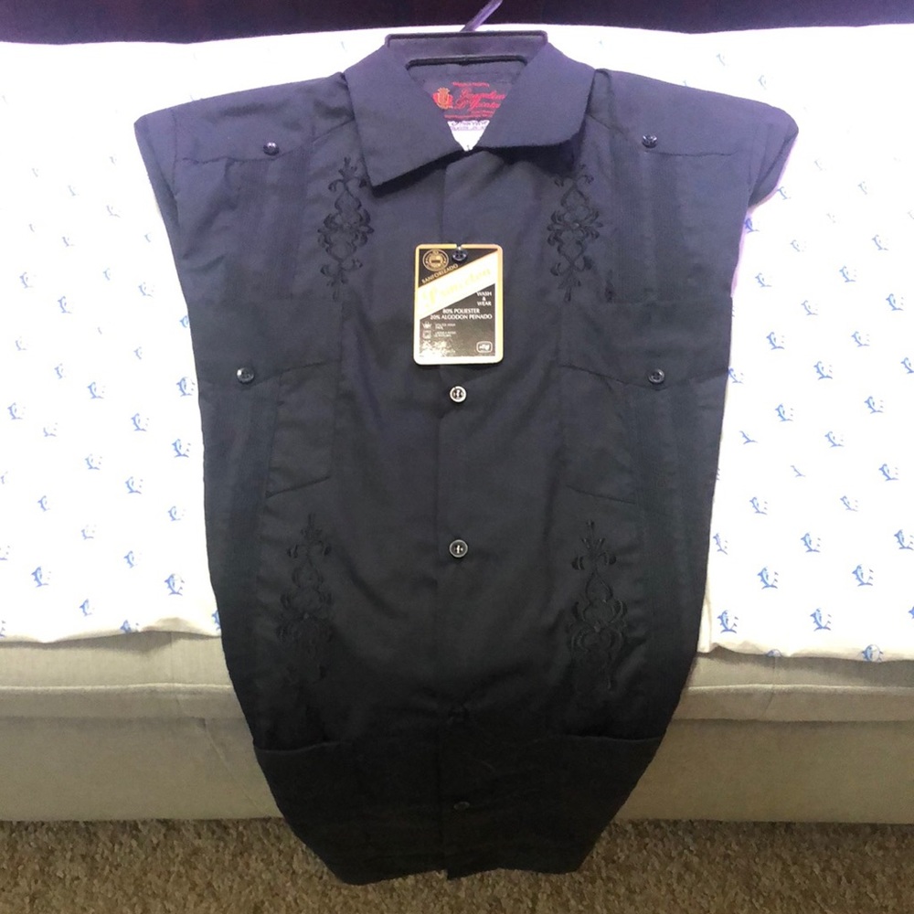 NWT 36 Small waiter shirt